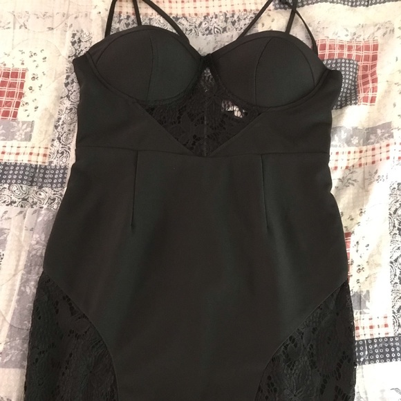 L'Atiste Lace Bodycon Dress - Picture 3 of 6